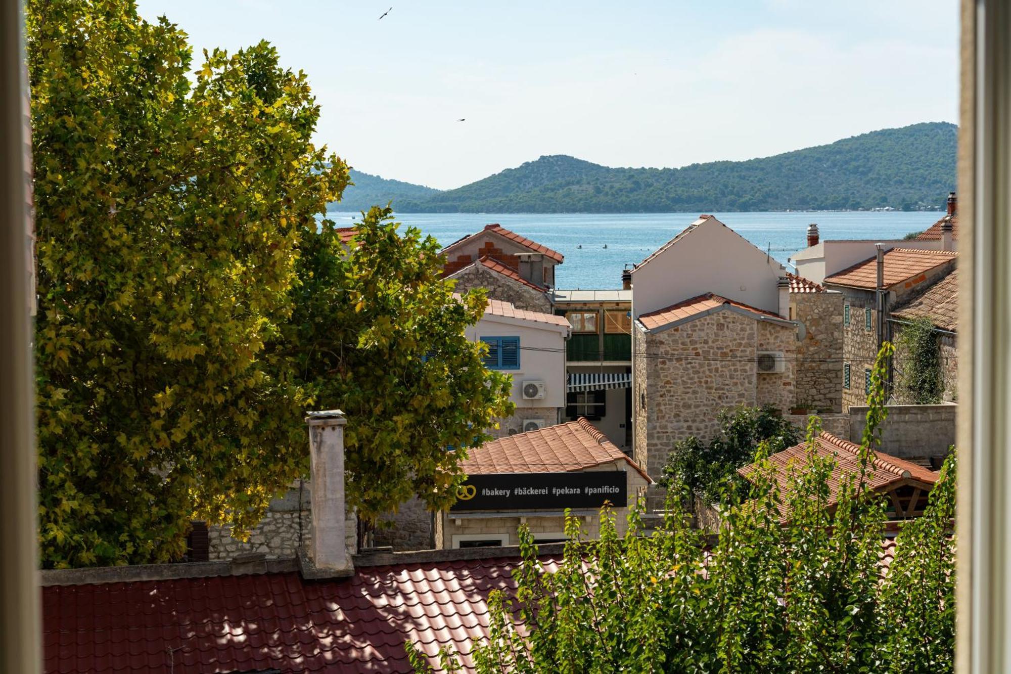 Apartmenthouse Ivana Betina  Luaran gambar