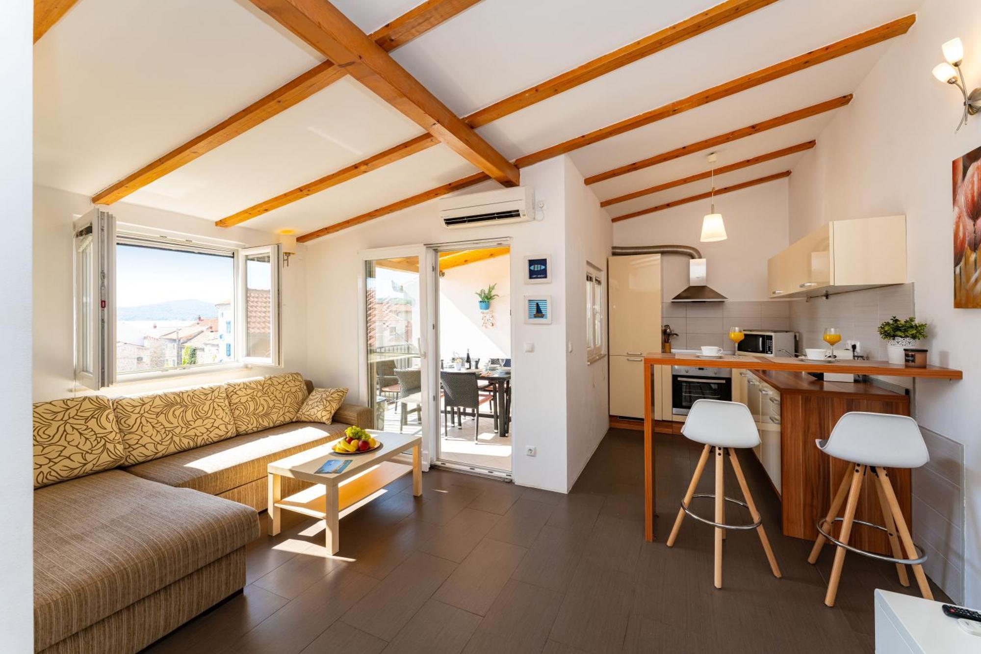 Apartmenthouse Ivana Betina  Luaran gambar