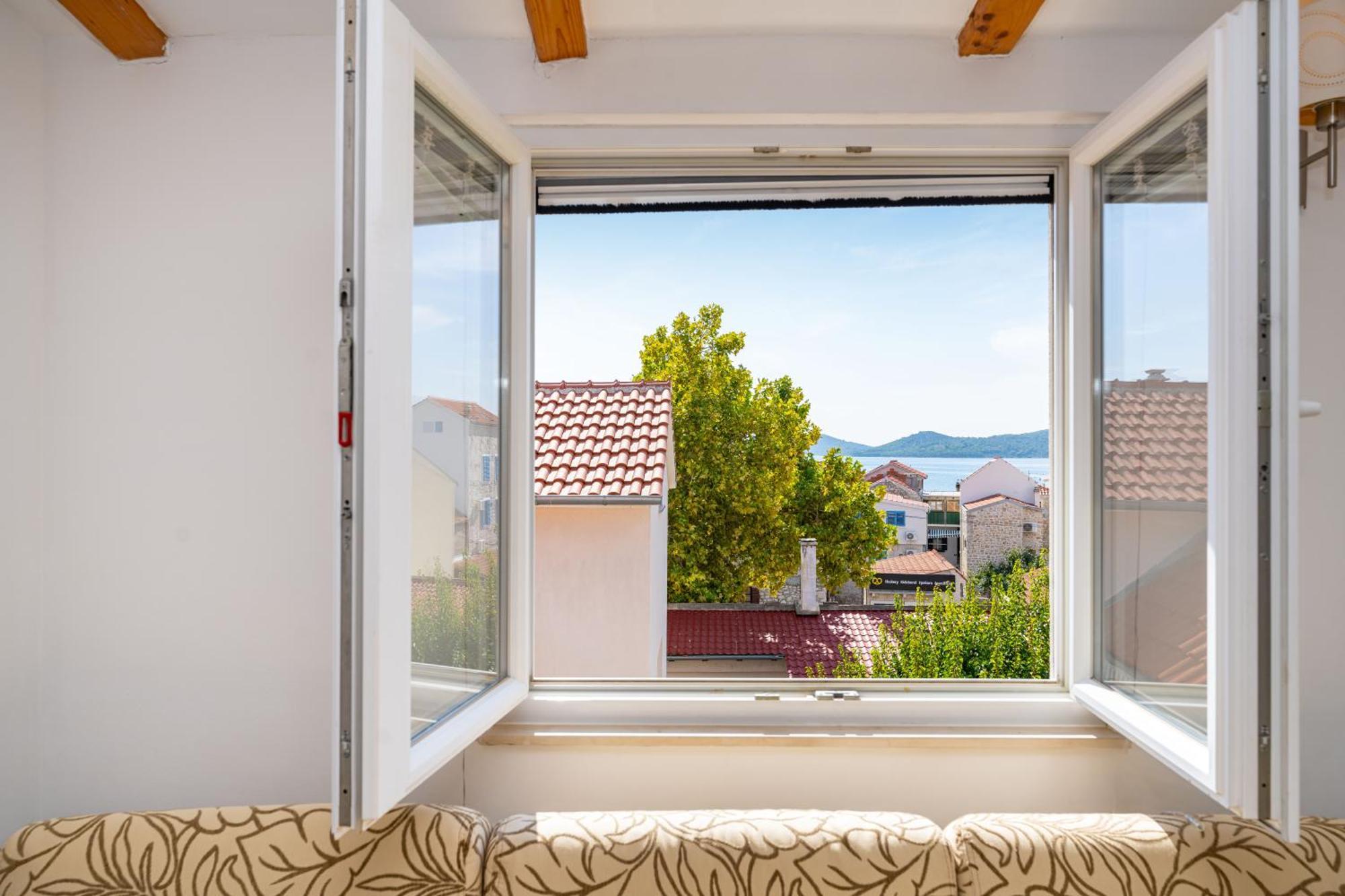 Apartmenthouse Ivana Betina  Luaran gambar