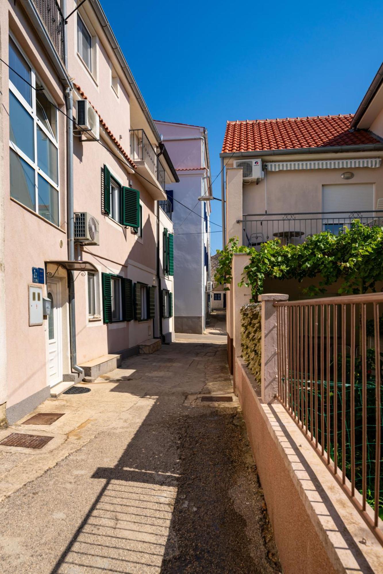 Apartmenthouse Ivana Betina  Luaran gambar